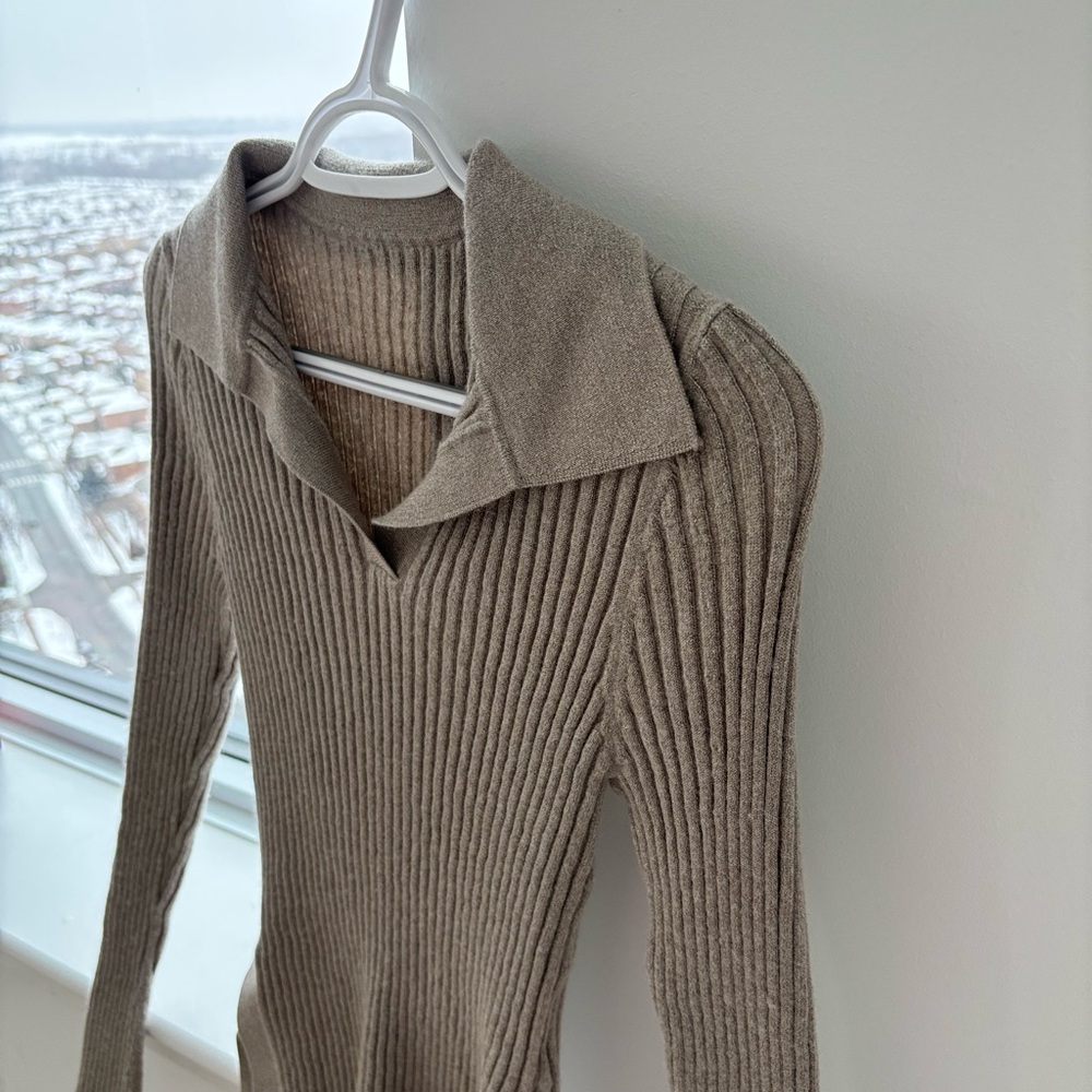 Ribbed Light Tan Sparkly V Neck Sweater for Women